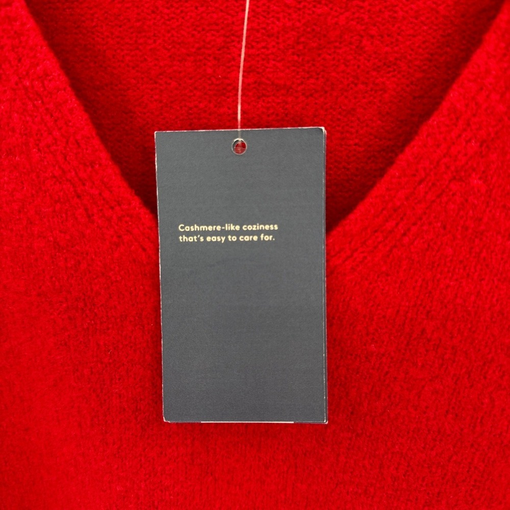 NWT Universal Thread Cozy V-Neck Red Cashmere-Like Soft Knit Sweater Medium - Picture 2 of 5